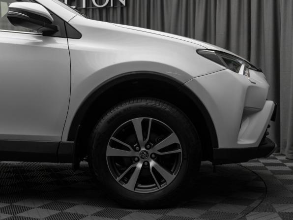 Toyota RAV4 IV (XA40) Рестайлинг с пробегом 2017 года, цена 2 280 000 рублей, 133573 км, внедорожник, Автокод Объявления