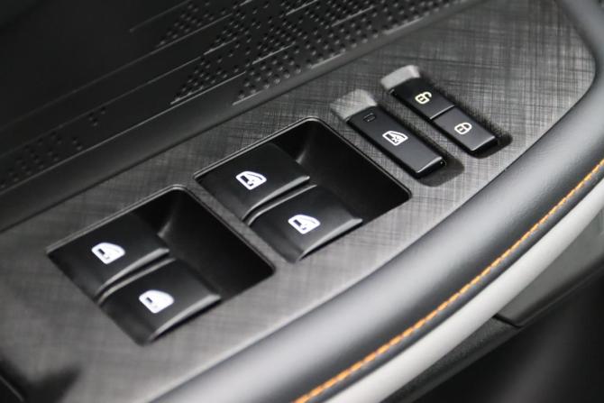 Changan UNI-V I с пробегом 2023 года, цена 2 285 850 рублей, 10774 км, лифтбек, Автокод Объявления