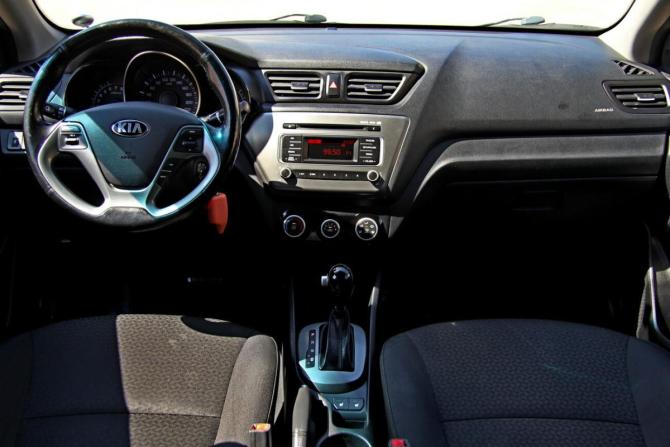 Kia Rio III Рестайлинг с пробегом 2017 года, цена 1 324 000 рублей, 64973 км, седан, Автокод Объявления