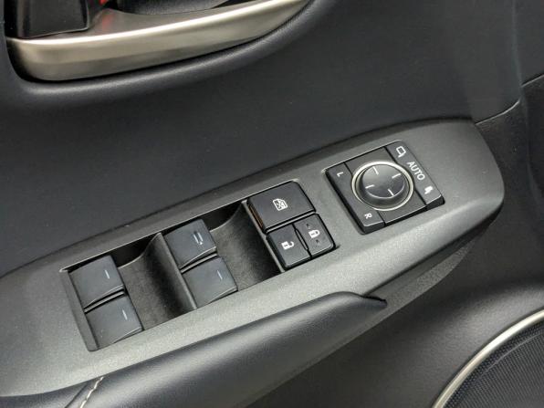 Lexus NX I с пробегом 2015 года, цена 2 490 000 рублей, 92726 км, внедорожник, Автокод Объявления