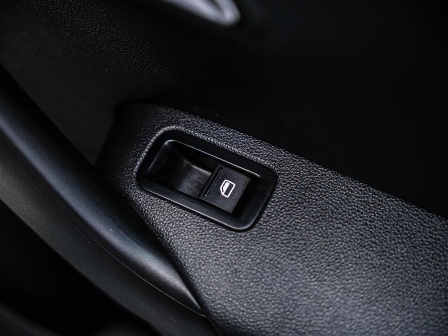 Volkswagen Polo V Красноярск  - изображение 24