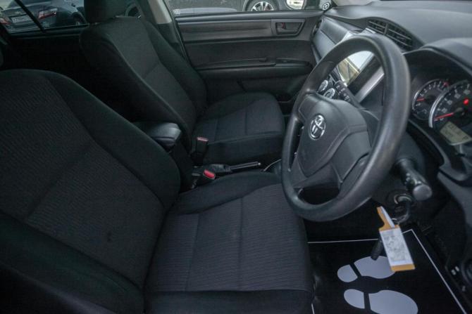 Toyota Corolla XI (E160 E170) Рестайлинг 2 с пробегом 2018 года, цена 1 229 000 рублей, 125500 км, универсал, Автокод Объявления