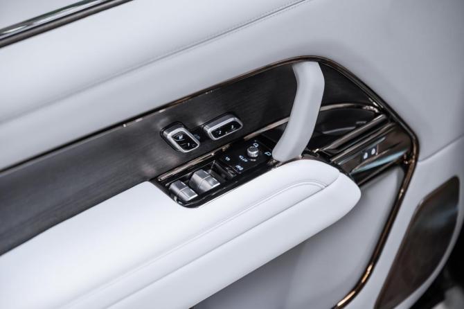 Новый Land Rover Range Rover V 2026 года, цена 35 500 000 рублей, внедорожник, Автокод Объявления