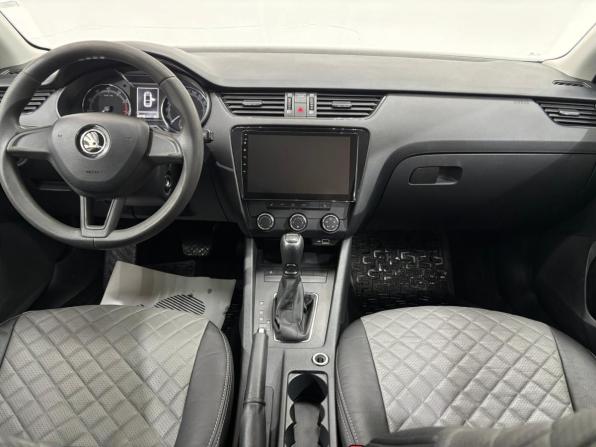 Skoda Octavia III (A7) Рестайлинг с пробегом 2018 года, цена 1 080 000 рублей, 260200 км, лифтбек, Автокод Объявления