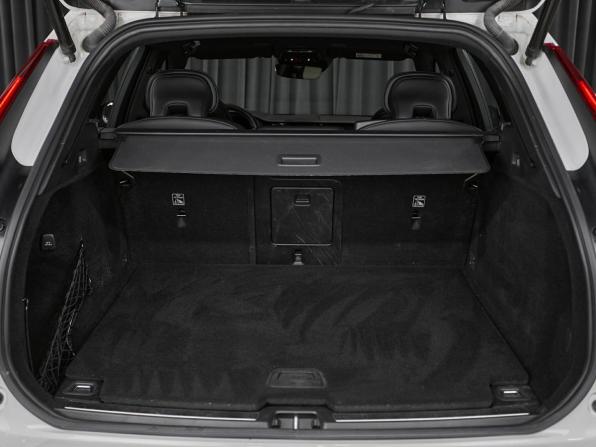 Новый Volvo XC60 II 2020 года, цена 3 766 000 рублей, внедорожник, Автокод Объявления
