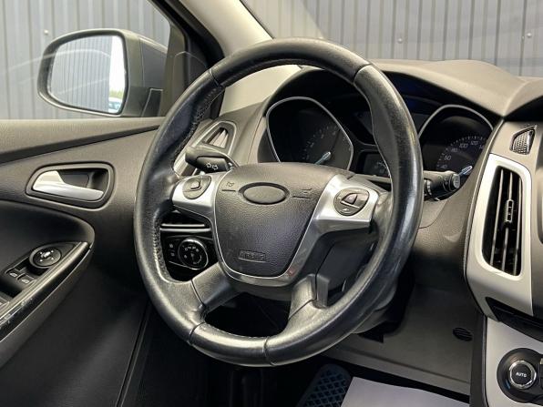 Ford Focus III с пробегом 2013 года, цена 827 000 рублей, 144039 км, хэтчбек, Автокод Объявления