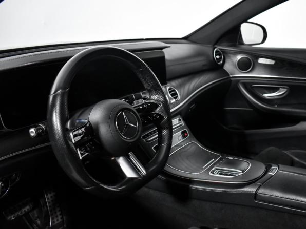 Mercedes-Benz E-Класс V (W213 S213 C238) Рестайлинг с пробегом 2021 года, цена 3 136 320 рублей, 242106 км, седан, Автокод Объявления