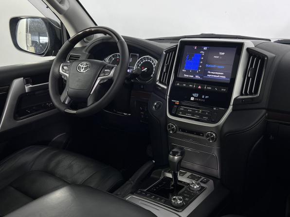 Toyota Land Cruiser 200 Series Рестайлинг 2 с пробегом 2016 года, цена 6 450 000 рублей, 145750 км, внедорожник, Автокод Объявления