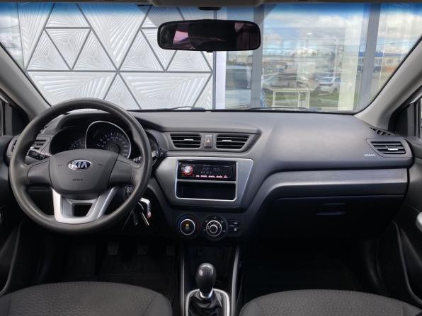 Kia Rio III Рестайлинг с пробегом 2015 года, цена 949 000 рублей, 135591 км, хэтчбек, Автокод Объявления