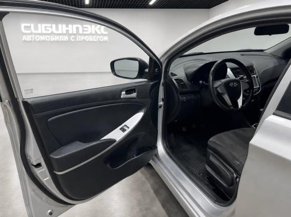 Hyundai Solaris I с пробегом 2012 года, цена 700 000 рублей, 183000 км, хэтчбек, Автокод Объявления