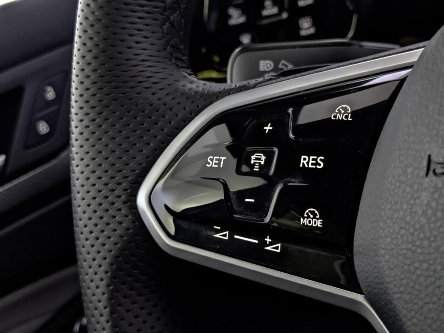 Volkswagen Golf VIII Рестайлинг Москва  - изображение 28