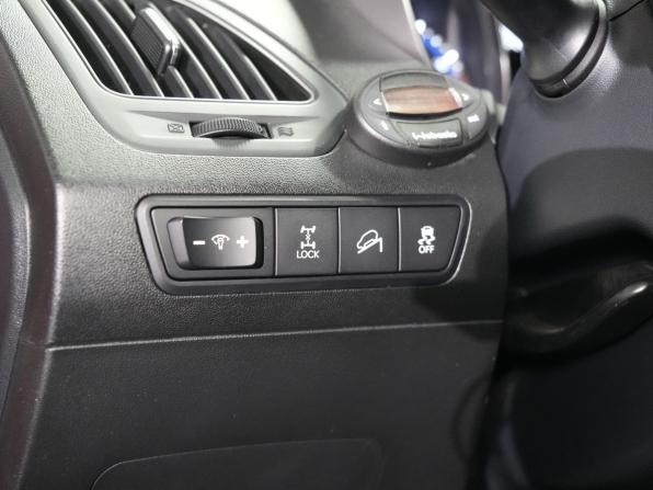 Hyundai ix35 I Рестайлинг с пробегом 2013 года, цена 1 399 000 рублей, 153299 км, внедорожник, Автокод Объявления