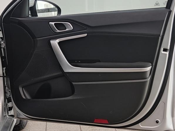 Kia Ceed III с пробегом 2020 года, цена 1 600 000 рублей, 162053 км, универсал, Автокод Объявления