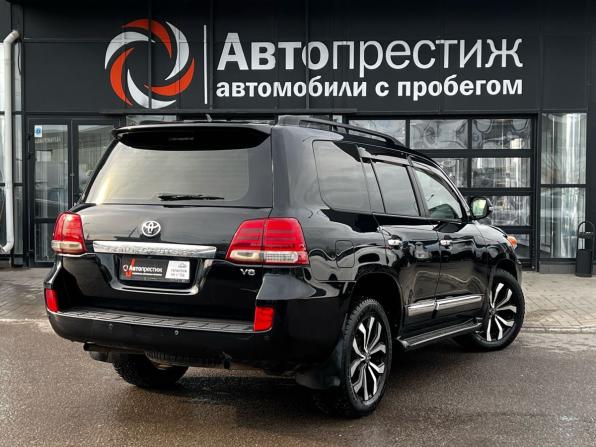 Toyota Land Cruiser 200 Series Рестайлинг 1 с пробегом 2013 года, цена 3 429 000 рублей, 259356 км, внедорожник, Автокод Объявления