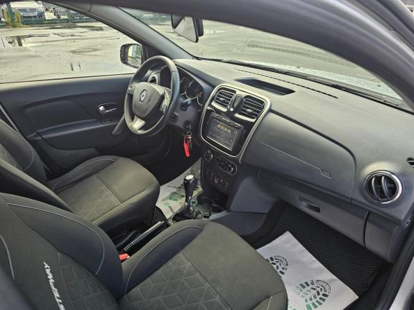 Renault Sandero II Рестайлинг с пробегом 2018 года, цена 944 995 рублей, 156238 км, хэтчбек, Автокод Объявления