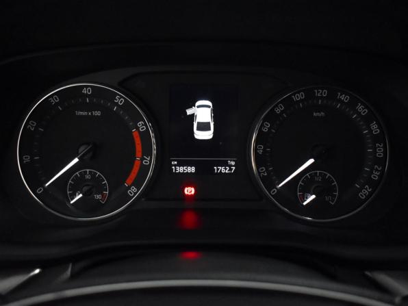 Skoda Octavia IV (A8) с пробегом 2021 года, цена 1 710 000 рублей, 137887 км, лифтбек, Автокод Объявления