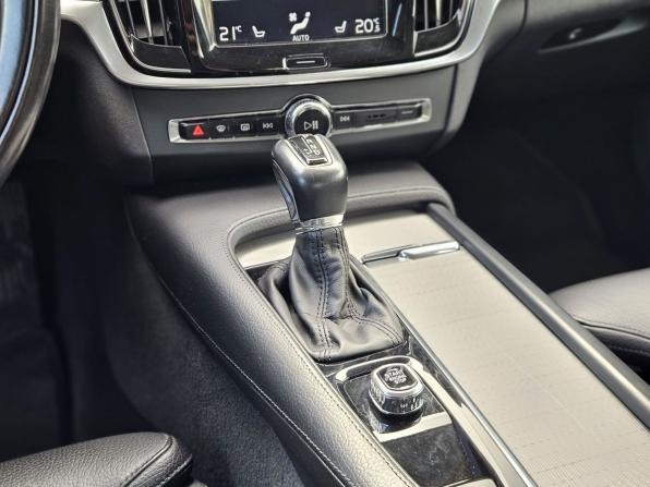 Volvo S90 II с пробегом 2019 года, цена 2 995 000 рублей, 61760 км, седан, Автокод Объявления