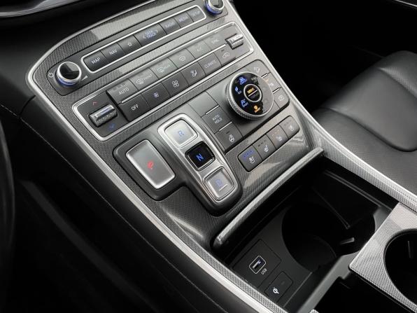Hyundai Santa Fe IV Рестайлинг с пробегом 2021 года, цена 2 993 000 рублей, 172115 км, внедорожник, Автокод Объявления