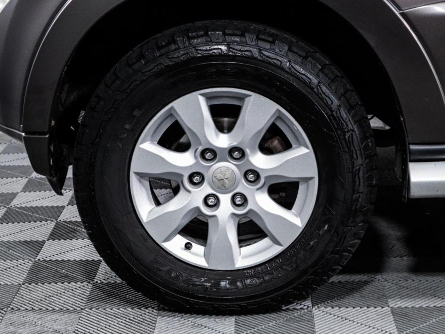 Mitsubishi Pajero IV Рестайлинг 1 Москва  - изображение 14