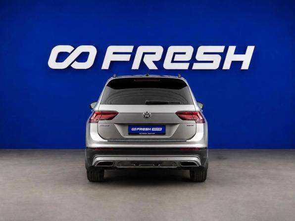 Volkswagen Tiguan II с пробегом 2020 года, цена 3 299 077 рублей, 87569 км, внедорожник, Автокод Объявления