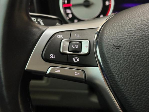 Volkswagen Touareg III с пробегом 2019 года, цена 4 000 000 рублей, 204567 км, внедорожник, Автокод Объявления