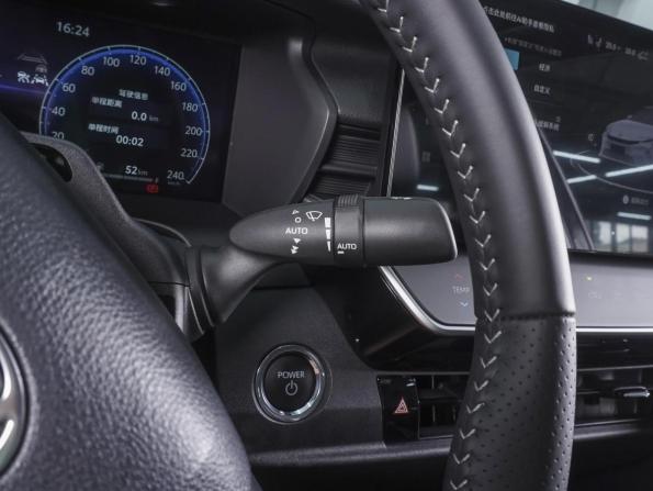 Toyota Camry IX (XV80) China Market с пробегом 2026 года, цена 4 420 000 рублей, 45 км, седан, Автокод Объявления