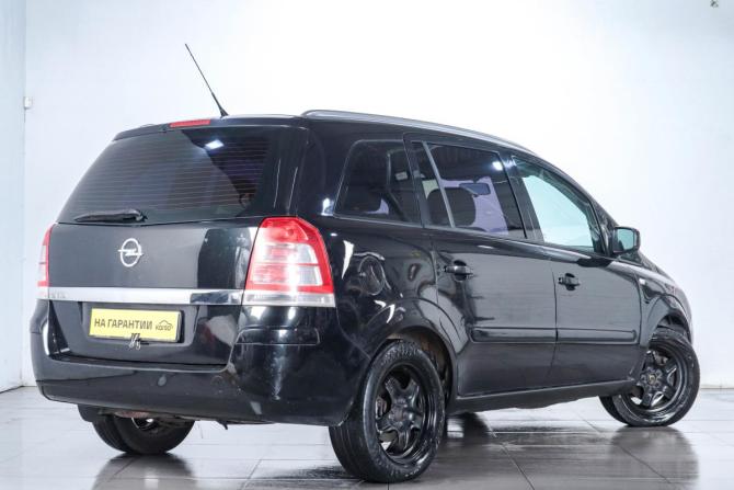 Opel Zafira B Рестайлинг с пробегом 2013 года, цена 899 000 рублей, 203656 км, компактвэн, Автокод Объявления