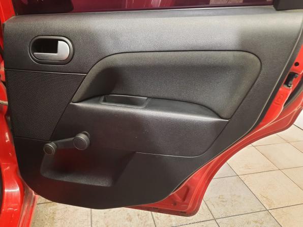 Ford Fiesta Mk5 с пробегом 2007 года, цена 259 000 рублей, 270000 км, хэтчбек, Автокод Объявления