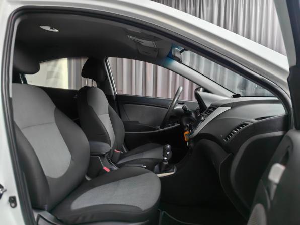 Hyundai Solaris I с пробегом 2013 года, цена 589 000 рублей, 239538 км, седан, Автокод Объявления