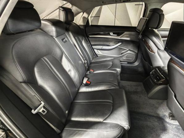 Audi A8 III (D4) Рестайлинг с пробегом 2015 года, цена 2 921 000 рублей, 100117 км, седан, Автокод Объявления