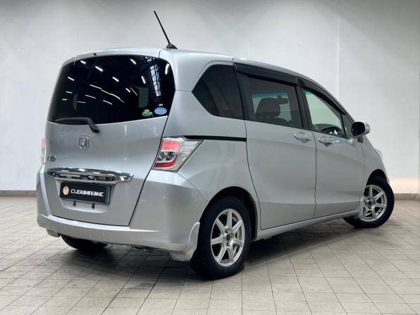 Honda Freed I Рестайлинг с пробегом 2012 года, цена 1 049 000 рублей, 205842 км, компактвэн, Автокод Объявления