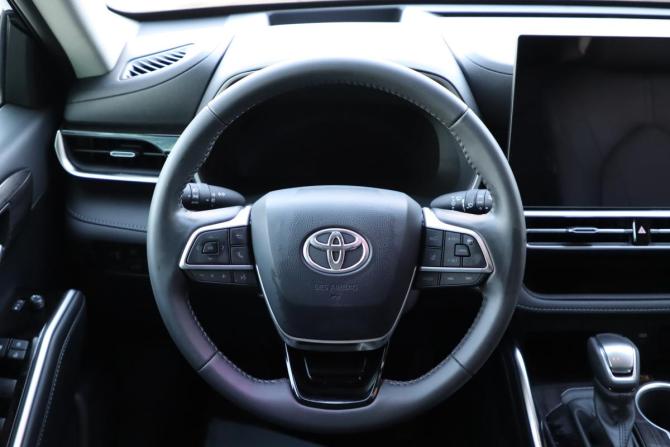 Toyota Highlander IV (XU70) с пробегом 2025 года, цена 5 990 000 рублей, 35 км, внедорожник, Автокод Объявления