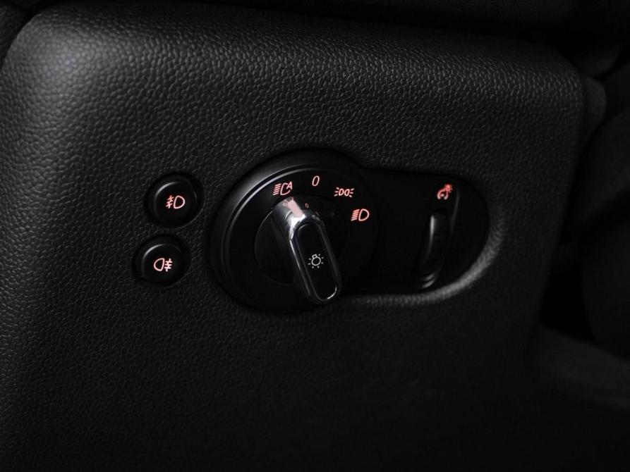 Mini Hatch III (F55/F56) Москва  - изображение 13
