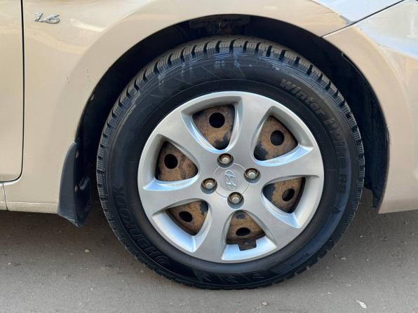 Hyundai Solaris I с пробегом 2013 года, цена 950 000 рублей, 106650 км, седан, Автокод Объявления
