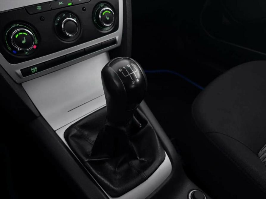 Skoda Octavia II (A5) Рестайлинг Псков  - изображение 15