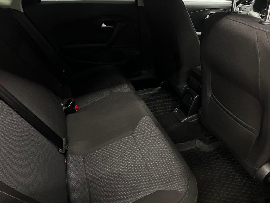Volkswagen Polo V Рестайлинг Санкт-Петербург  - изображение 17
