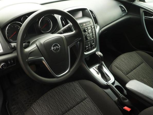 Opel Astra J Рестайлинг с пробегом 2012 года, цена 752 000 рублей, 129014 км, хэтчбек, Автокод Объявления