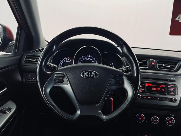Kia Rio III Рестайлинг с пробегом 2017 года, цена 710 000 рублей, 262000 км, хэтчбек, Автокод Объявления