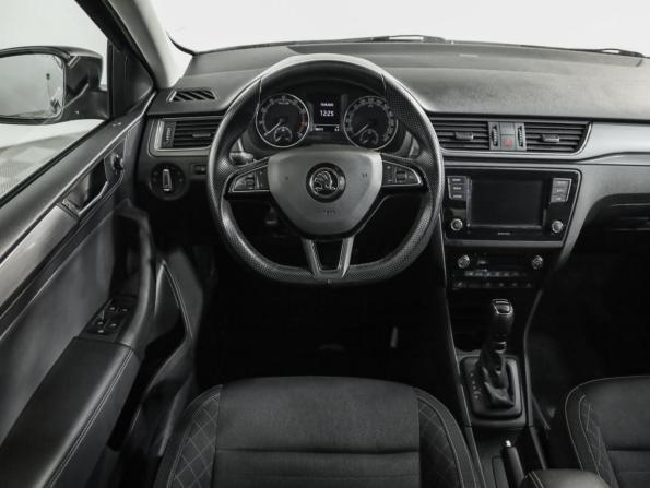 Skoda Rapid I Рестайлинг с пробегом 2018 года, цена 1 399 000 рублей, 138212 км, лифтбек, Автокод Объявления