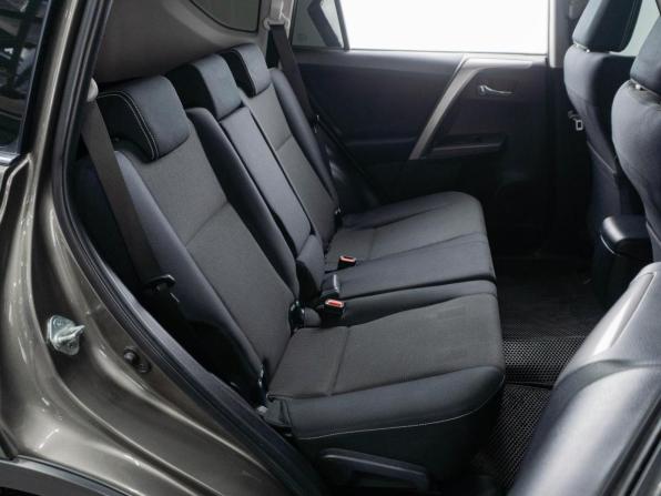 Toyota RAV4 IV (XA40) Рестайлинг с пробегом 2017 года, цена 2 099 000 рублей, 207366 км, внедорожник, Автокод Объявления