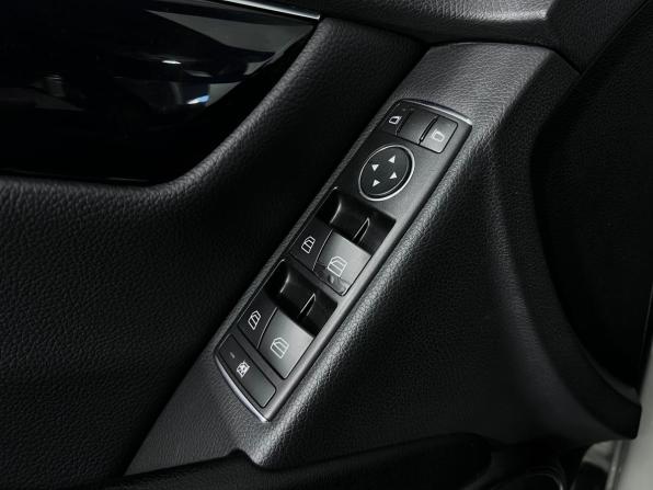 Mercedes-Benz C-Класс III (W204) Рестайлинг с пробегом 2011 года, цена 1 620 000 рублей, 210687 км, седан, Автокод Объявления