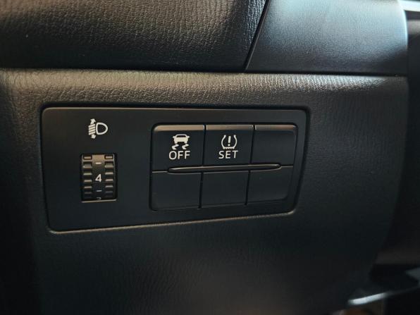 Mazda 3 III (BM) с пробегом 2014 года, цена 988 000 рублей, 178600 км, седан, Автокод Объявления