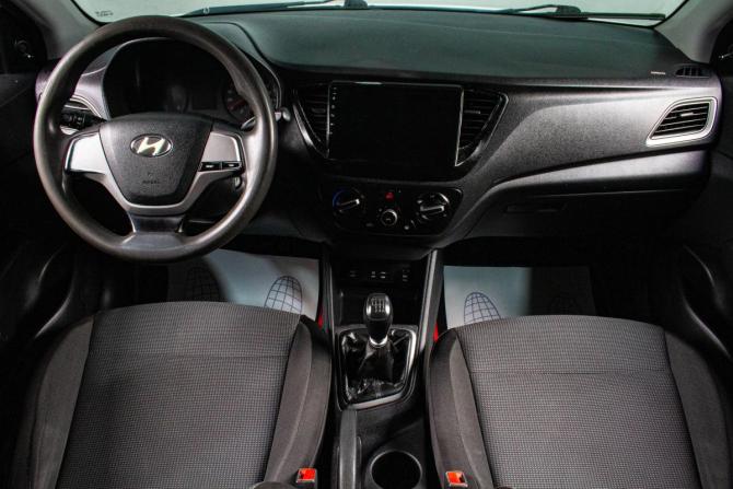 Hyundai Solaris II с пробегом 2017 года, цена 599 000 рублей, 360000 км, седан, Автокод Объявления