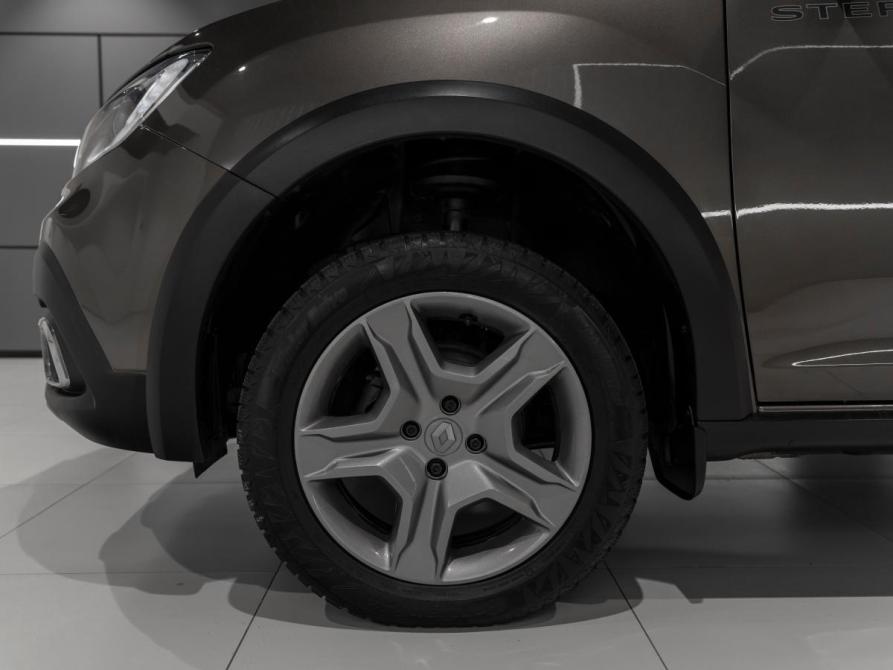 Renault Logan II Рестайлинг Москва  - изображение 19