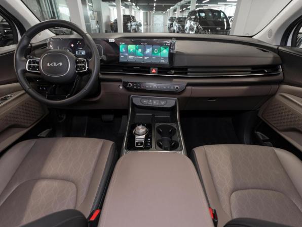 Kia Carnival IV Рестайлинг с пробегом 2024 года, цена 5 700 000 рублей, 23236 км, минивэн, Автокод Объявления
