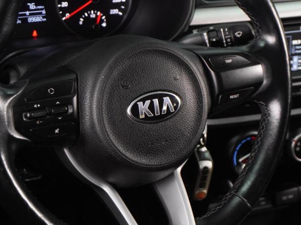 Kia Rio IV с пробегом 2018 года, цена 1 449 000 рублей, 89682 км, седан, Автокод Объявления