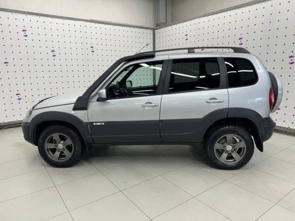 Chevrolet Niva I Рестайлинг с пробегом 2017 года, цена 799 000 рублей, 140749 км, внедорожник, Автокод Объявления