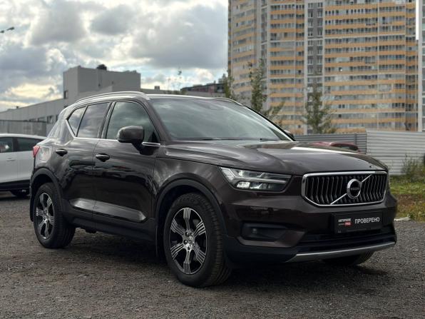 Volvo XC40 I с пробегом 2018 года, цена 2 895 000 рублей, 93000 км, внедорожник, Автокод Объявления