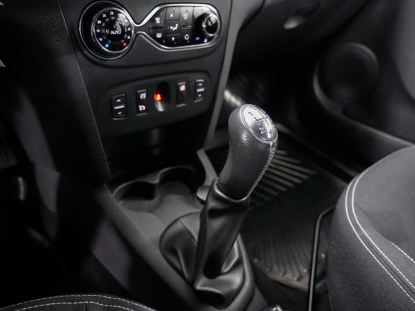 Renault Sandero II с пробегом 2017 года, цена 846 000 рублей, 150000 км, хэтчбек, Автокод Объявления