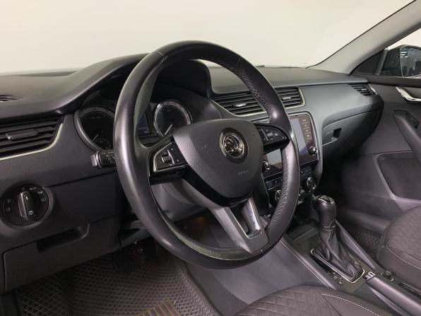Skoda Octavia III (A7) Рестайлинг с пробегом 2018 года, цена 1 579 000 рублей, 161922 км, лифтбек, Автокод Объявления